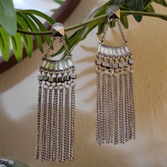 EXPRESS Earrings - Picture 6 of 7